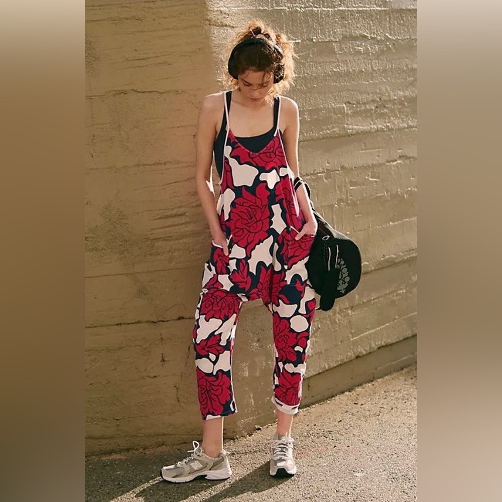 Free People Hot Shot RED ROSE COMBO DISCONTINUED Size - SMALL NEW/ NWT